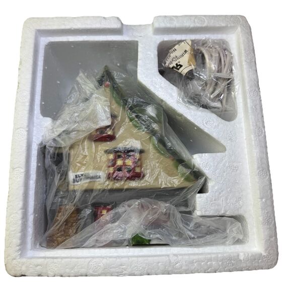Dept 56 Heritage Village North Pole Series "Elf Bunkhouse" 5601-4 Retired NOS - Picture 8 of 9